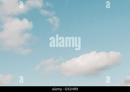 Look Vintage fond ciel avec appareil photo instantané du grain de film appliqué Banque D'Images