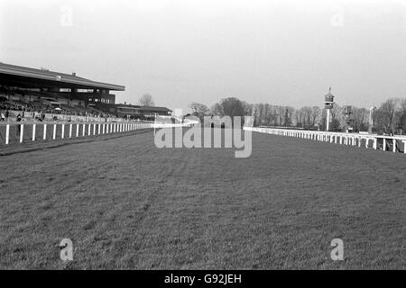 Courses hippiques, Kempton Park. Vue générale de l'hippodrome de Kempton Park Banque D'Images