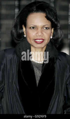 LA secrétaire D'État AMÉRICAINE Condoleezza Rice quitte le 10 Downing Street à Londres, le lundi 30 janvier 2006.Rice se trouve à Londres pour une visite éclair afin d’assister à une série de réunions critiques sur l’Afghanistan, l’Iran et la victoire du Hamas aux élections palestiniennes.Voir PA Story POLITICS Afghanistan.APPUYEZ SUR ASSOCIATION photo.Crédit photo devrait lire: Andrew Parsons / PA. Banque D'Images