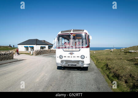 Leyland Tiger cub 1958 à corps ternaires vintage coach sur Marine Drive près au reste et être reconnaissants coffee shop Banque D'Images