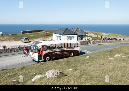 Leyland Tiger cub 1958 à corps ternaires vintage coach sur Marine Drive près au reste et être reconnaissants coffee shop Banque D'Images