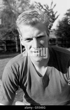 Football - FA 100e anniversaire Match - Angleterre v reste du monde - Angleterre entraînement - Bank of England Ground, Roehampton.Ron Flowers, Angleterre Banque D'Images