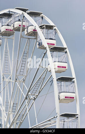 La roue de Weston. Une roue d'observation de 40 mètres de hauteur sur le front de mer à Weston-Super-Mare, North Somerset, Royaume-Uni Banque D'Images