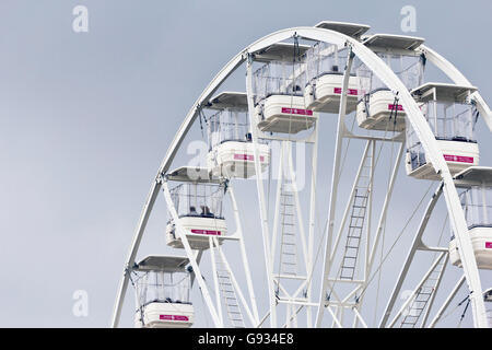 La roue de Weston. Une roue d'observation de 40 mètres de hauteur sur le front de mer à Weston-Super-Mare, North Somerset, Royaume-Uni Banque D'Images