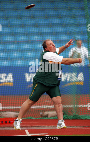 Coupe du monde paralympique - Manchester 2005 - 100 m pour hommes - Manchester Regional Arena. David Reynders, Afrique du Sud Banque D'Images