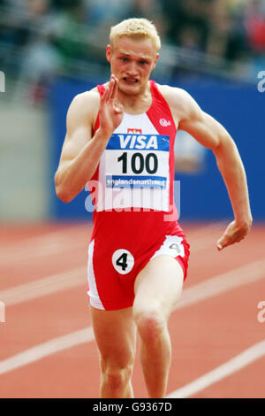 Coupe du monde paralympique - Manchester 2005 - 100 m pour hommes - Manchester Regional Arena. Marcin Mielczarek de Pologne Banque D'Images