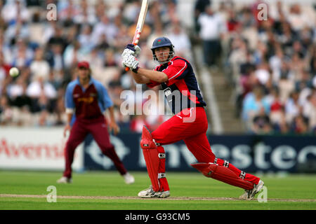 Cricket - Twenty20 Cup - Lancashire Lightning et Derbyshire Scorpions - Old Trafford. Andrew Crook, Lancashire Lightning Banque D'Images