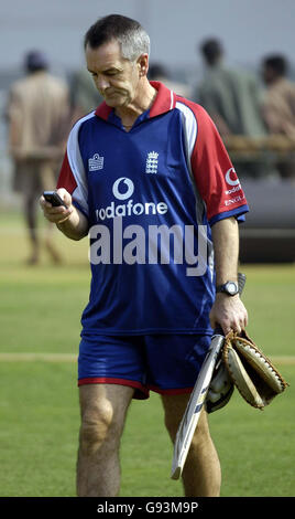 Phil Neale, directeur des opérations en Angleterre, au Cricket Club of India, au stade Brabourne, à Bombay, Inde, le mardi 14 février 2006. L'Angleterre jouera l'Inde dans une série de tests de trois matchs suivie de sept One Day International. APPUYEZ SUR ASSOCIATION photo. Crédit photo devrait se lire: Rebecca Naden/PA. Banque D'Images