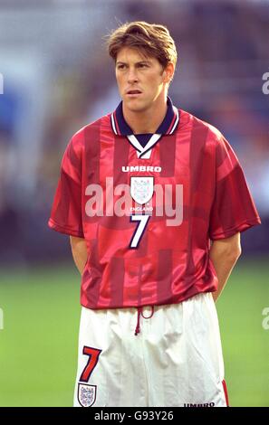 Football - qualification Euro 2000 - Groupe 5 - Suède / Angleterre. Darren Anderton, Angleterre Banque D'Images