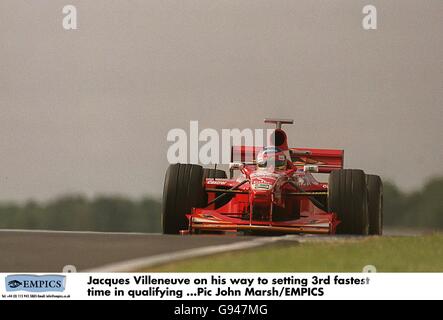 Jacques Villeneuve sur le chemin de la troisième vitesse temps de qualification Banque D'Images