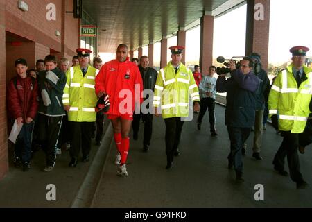 Soccer - FA Premiership Carling - Pierre van Hooijdonk retourne à Nottingham Forest Banque D'Images