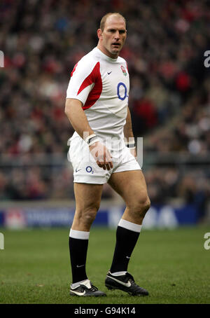 Lawrence Dallaglio d'Angleterre pendant le match des RBS 6 Nations à Twickenham, Londres, le samedi 4 2006 février. PA photo : David Davies. Banque D'Images