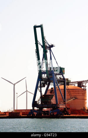 L'industrie sur le port de Fos-sur-Mer à côté de Marseille. Banque D'Images