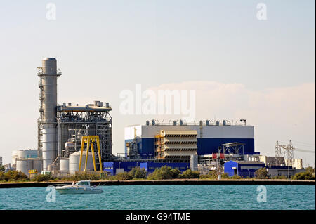 L'industrie sur le port de Fos-sur-Mer à côté de Marseille. Banque D'Images