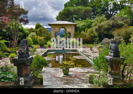 Jardin à l'italienne, l'île de Garinish, Glengarriff, Bantry Bay, comté de Cork, Irlande / Ilnacullin Banque D'Images