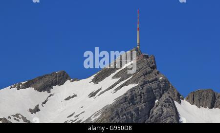 La station du sommet d'un téléphérique au sommet du Mont Santis. Destination touristique dans les Alpes suisses. Banque D'Images