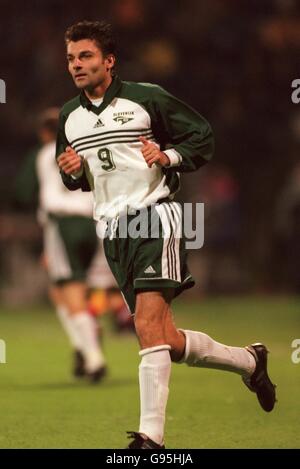 Football - qualification Euro 2000 - Groupe 2 - Slovénie / Norvège. SASO Udovic, Slovénie Banque D'Images