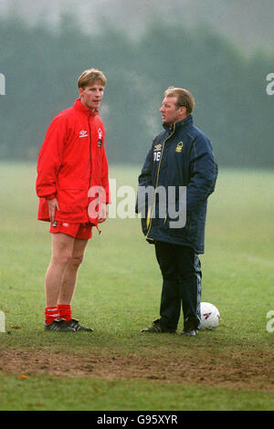 Soccer - FA Premiership Carling - Nottingham Forest Training Banque D'Images