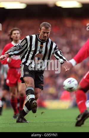 Soccer - FA Carling Premiership - Liverpool contre Newcastle United. Alan Shearer, Newcastle United Banque D'Images