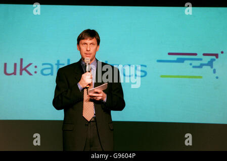 Chef de l'exécutif David Moorcroft lors du lancement de UK Athletics Banque D'Images