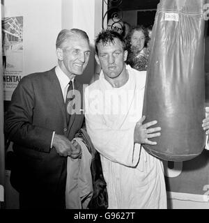 Boxe - World Heavyweight Championship - Muhammad Ali v Brian London - Londres - Formation du Camp de vacances Iles Pontines Banque D'Images