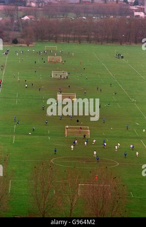Un aperçu des terrains de football de Hackney Marshes, dans l'est de Londres Banque D'Images
