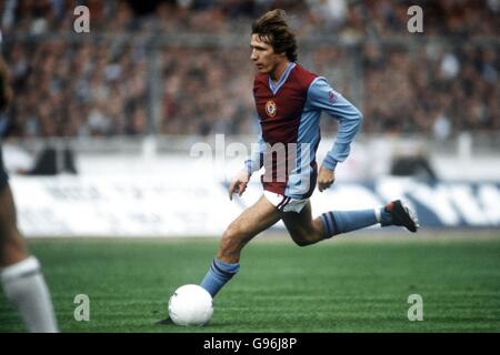 Soccer - FA Charity Shield - Tottenham Hotspur v Aston Villa Banque D'Images