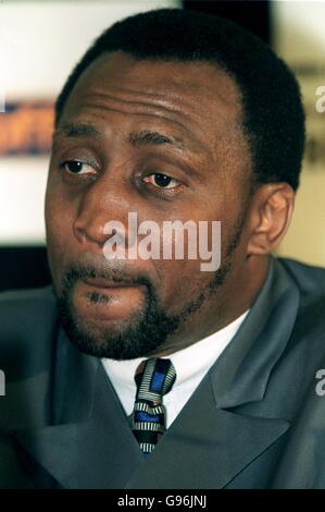 Boxe - WBO Featherweight World Championship - Naseem Hamed v Paul ingle - Conférence de presse. Thomas Hearns Banque D'Images