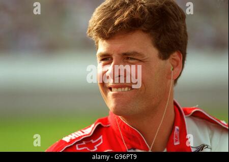 Courses automobiles - NASCAR Winston Cup Series - Primestar 500 - Texas Motor Speedway. Michael Waltrip Banque D'Images