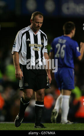 Alan Shearer, de Newcastle United, montre sa déjection à la suite de sa défaite de 1-0 à Chelsea lors du sixième match de la coupe FA au Stamford Bridge, Londres, le mercredi 22 mars 2006. APPUYEZ SUR ASSOCIATION photo. Le crédit photo devrait se lire: Nick Potts/PA. Banque D'Images