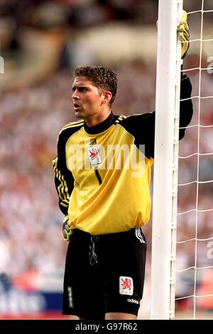 Football - qualification Euro 2000 - Groupe 5 - Angleterre / Luxembourg. Philippe Felgen, gardien de but luxembourgeois Banque D'Images