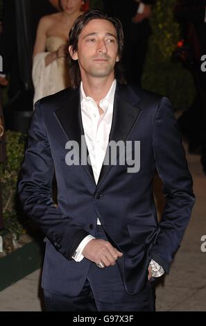 78e Academy Awards - Vanity Fair Party.Adrien Brody arrive sur le tapis rouge. Banque D'Images