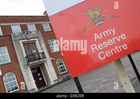 Centre de la réserve de l'armée, Portsmouth Road, Kingston upon Thames, Londres, Angleterre, Grande-Bretagne, Royaume-Uni, UK, Europe Banque D'Images