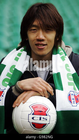 Photo précédemment émise par l'onu en date du 15/03/2006 du Celtic Shunsuke Nakamura lors d'un appel photo au Celtic Park à Glasgow, avant la finale de la coupe CIS contre Dunfermline Athletic dimanche. APPUYEZ SUR ASSOCIATION photo. Le crédit photo devrait se lire comme suit : Andrew Milligan/PA. Banque D'Images