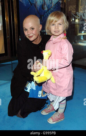 Gail porter et sa fille Honey arrivent à la première de l'âge de glace 2 à l'Empire Cinema, Londres, dimanche 2 avril 2006. APPUYEZ SUR ASSOCIATION photo. Le crédit photo devrait se lire: Steve Parsons/PA. Banque D'Images