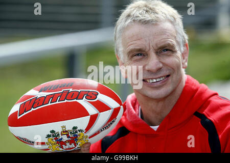 RUGBYL Wigan.Wigan Warriors nouvellement nommé entraîneur-chef Brian Noble lors d'une conférence de presse sur le terrain d'entraînement, Edge Hall Road, Orrell. Banque D'Images