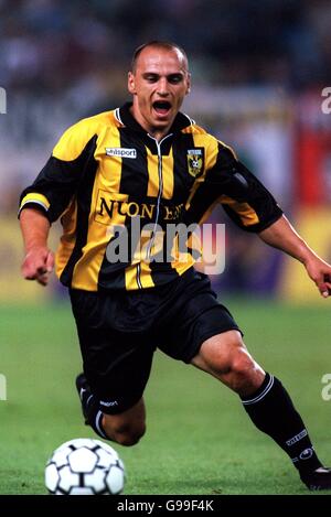 Football - Tournoi Gelderland - vitesse Arnhem / Borussia Dortmund. Nenad Grozdic, vitesse Arnhem Banque D'Images