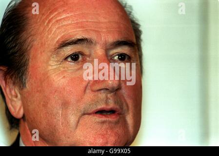 Football - Gala FIFA World Player 1999 Awards - Bruxelles. Sepp Blatter, président de la FIFA Banque D'Images