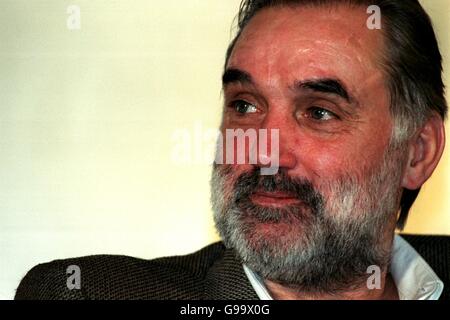 Football - Gala FIFA World Player 1999 Awards - Bruxelles. George Best Banque D'Images