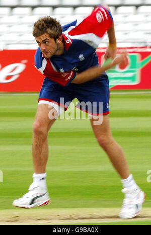 CRICKET Angleterre.Le Liam Plunkett d'Angleterre pendant une session de filets au pont Trent, Nottingham. Banque D'Images