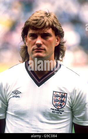 Football - coupe du monde Mexique 1986 - deuxième tour - Angleterre contre Paraguay. Glenn Hoddle, Angleterre Banque D'Images