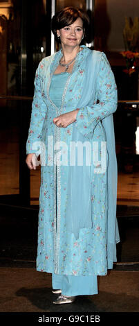 Cherie Booth QC arrive à l'hôtel Hilton Hotel, Londres, pour les femmes d'Asie de l'Achievement Awards. Banque D'Images