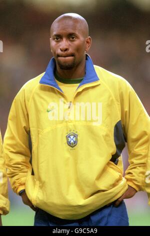 Football - amical - pays de Galles / Brésil.ZE Roberto, Brésil Banque D'Images