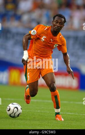 Football - coupe du monde de la FIFA 2006 Allemagne - Groupe C - Argentine / Côte d'Ivoire - AOL Arena. Didier Zokora, Côte d'Ivoire Banque D'Images