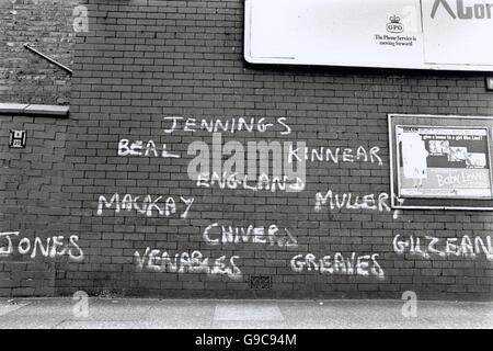 Graffiti sur un mur de Manchester, composé d'une équipe de Tottenham Hotspur vers le haut vers 1968 Banque D'Images