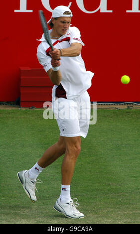 Andreas Seppi en Italie contre Andy Murray en Grande-Bretagne lors des Red Letter Days Open au centre de tennis de la ville de Nottingham, à Nottingham. Banque D'Images