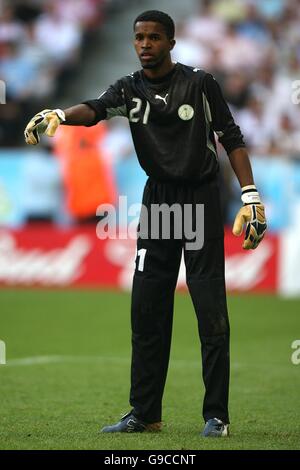 Football - coupe du monde de la FIFA 2006 Allemagne - Groupe H - Tunisie / Arabie Saoudite - Allianz Arena. Mabrouk Zaid, gardien de but de l'Arabie Saoudite Banque D'Images