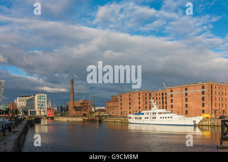 Hilton Hotel Canning Dock La Pump House Liverpool Pier Head Banque D'Images