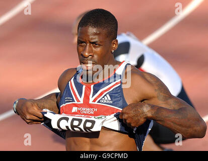 Les Dwain Chambers de Grande-Bretagne après avoir terminé deuxième dans le Mens 100m pendant la coupe d'Europe Spar à Malaga, Espagne. Banque D'Images