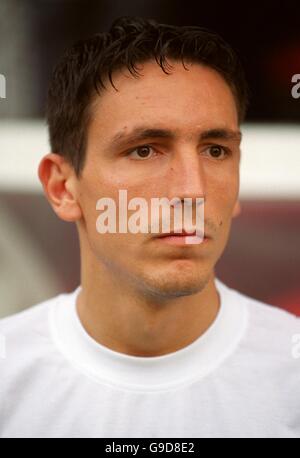 Football - Euro 2000 - Groupe C - Yougoslavie / Slovénie. Zoran Pavlovic, Slovénie Banque D'Images